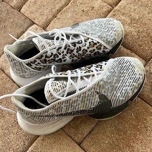 Cheetah/Stripes LIMITED EDITION NIKE size 8 W sneakers- High impact training/gym